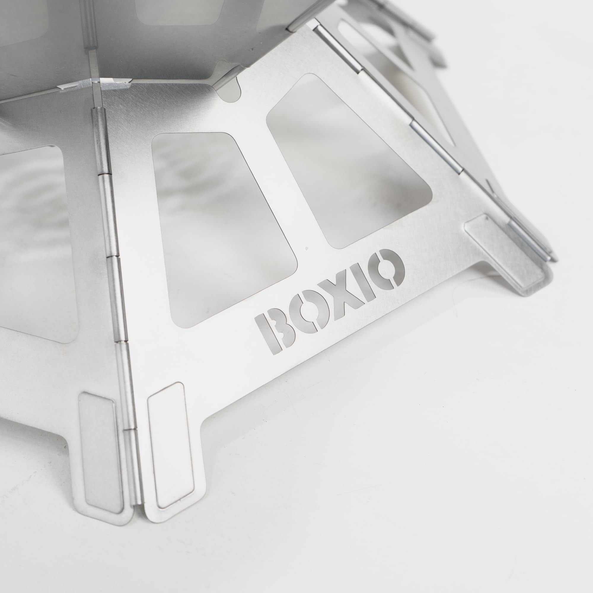 BOXIO - Fire : brasero en acier inoxydable avec grille de cuisson – Cheminée octogonale d'extérieur et barbecue de camping, petit brasero avec protection contre les étincelles, mini tonneau à feu et