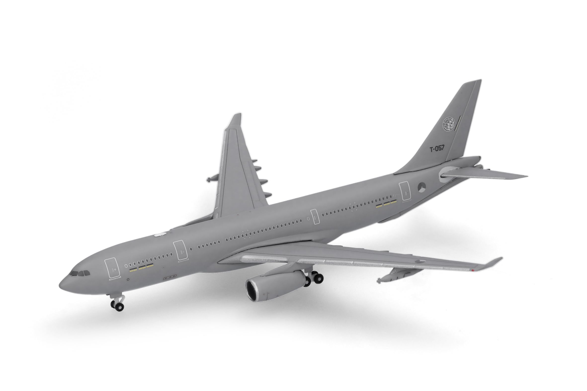 Herpa model samolotu NATO Multinational Multirole Tanker Unit (MMU) Airbus A330 MRTT, Eindhoven Air Base, miniatura w skali 1:500, model kolekcjonerski, bez podstawki, metal