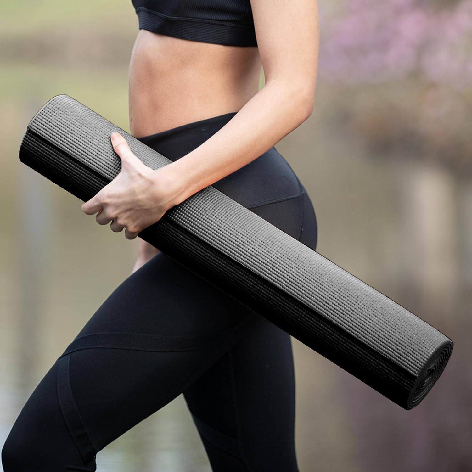 Paquete de 12 esterillas de yoga clásicas con correa de transporte, 172.7 cm x 61.0 cm, tapete de ejercicio antideslizante, tapete de gimnasio de 4 mm de grosor, tapetes de yoga no tóxicos
