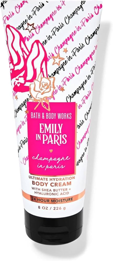 EMILY IN PARIS パジャマセット クリーム