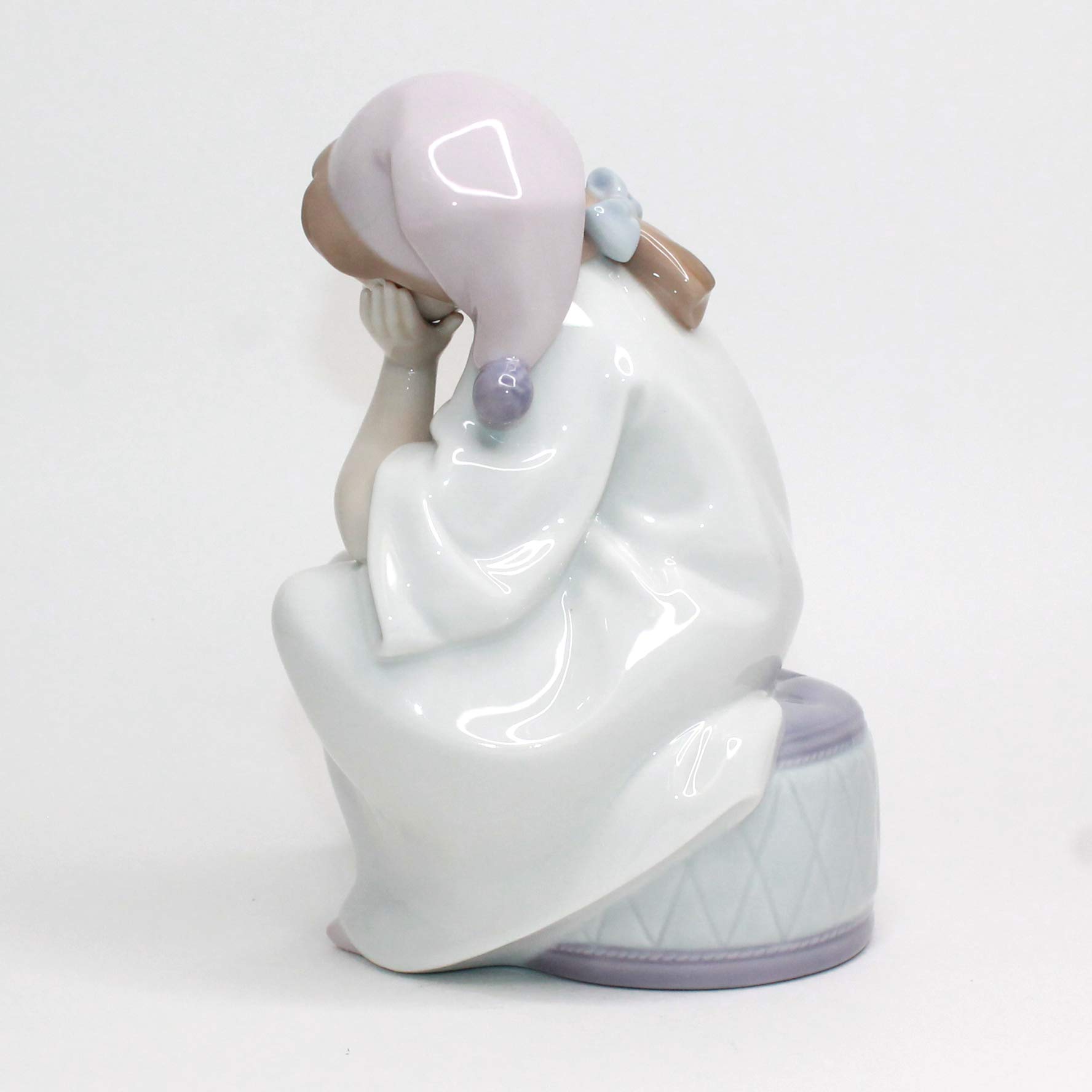 Amazon.co.jp: Lladro Just Resting 06481 : Home & Kitchen