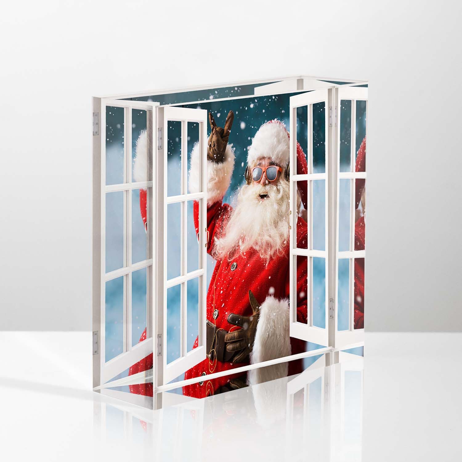 Décoration pour la maison : joli Père Noël suspendu à la fenêtre pour illuminer vos fêtes