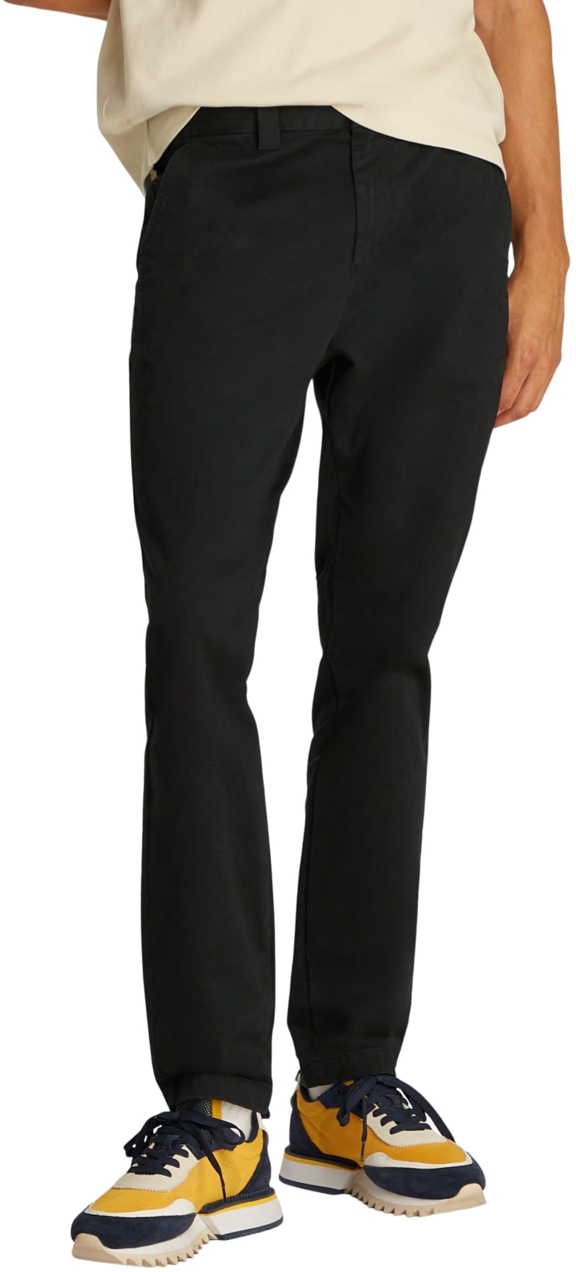 Mode von Calvin Klein & Tommy Hilfiger