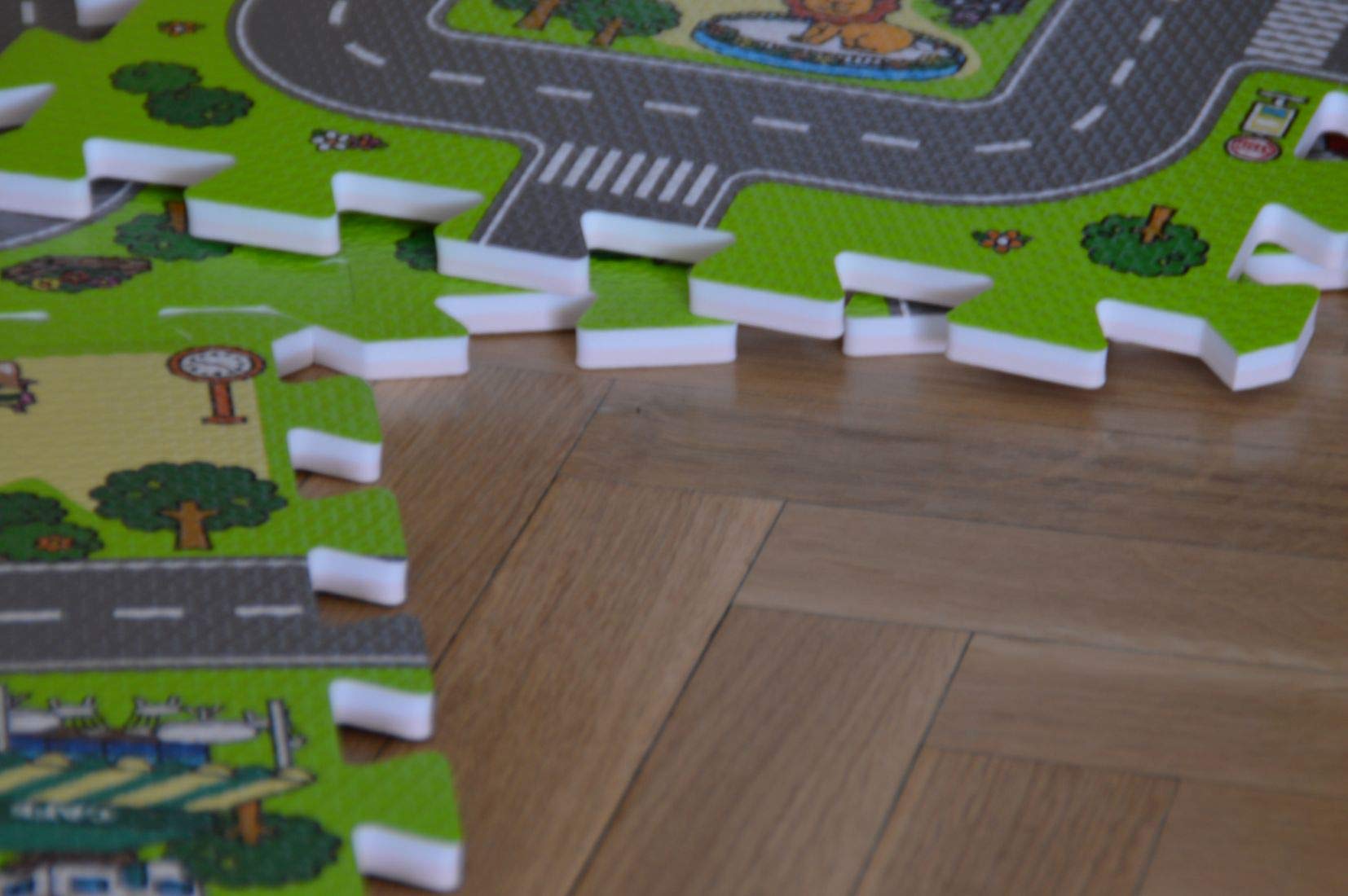 Tappeto a puzzle di gomma EVA per bambini Disegno di strade cittadine. 90 x 90 x 1 cm. 9 pezzi intercambiabili.