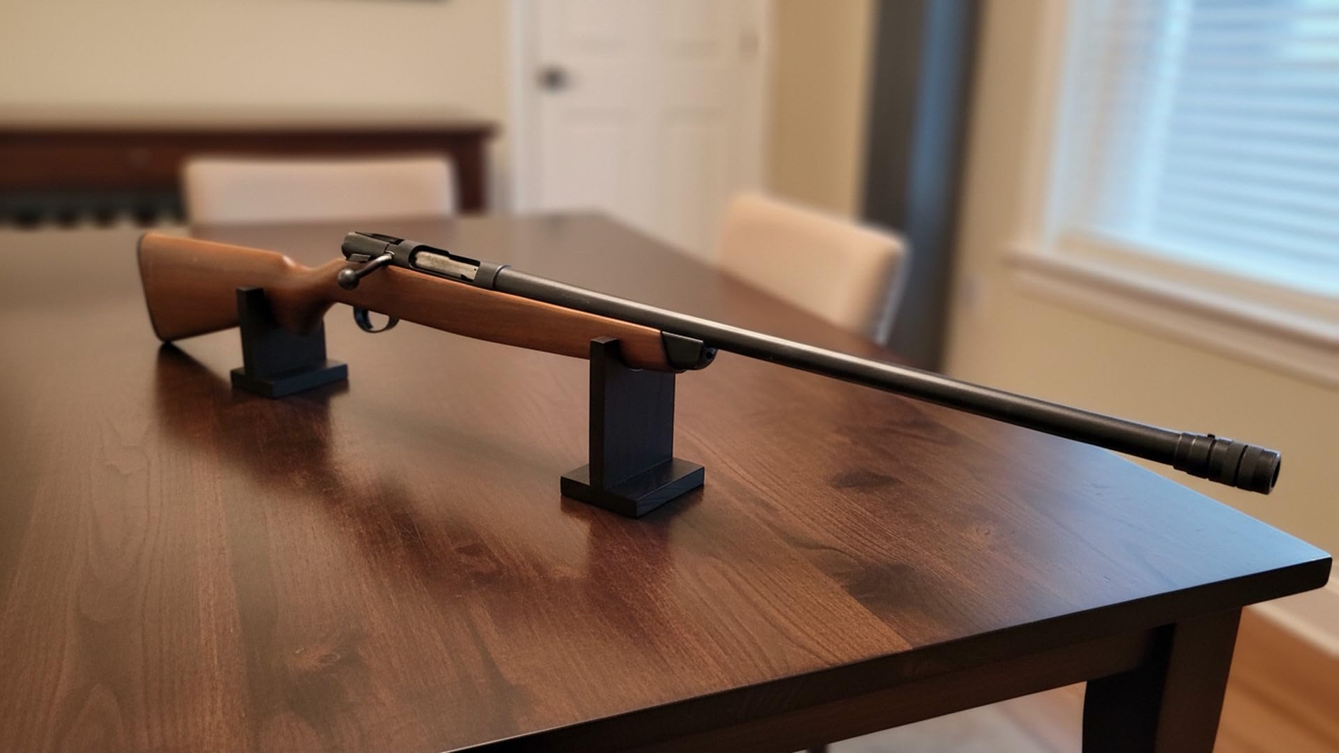 Clearco Soportes de exhibición de armas de madera rústica de ébano, soportes de exhibición para rifles, pistolas largas, armas de fuego, armas y coleccionables, para exhibiciones, espectáculos y