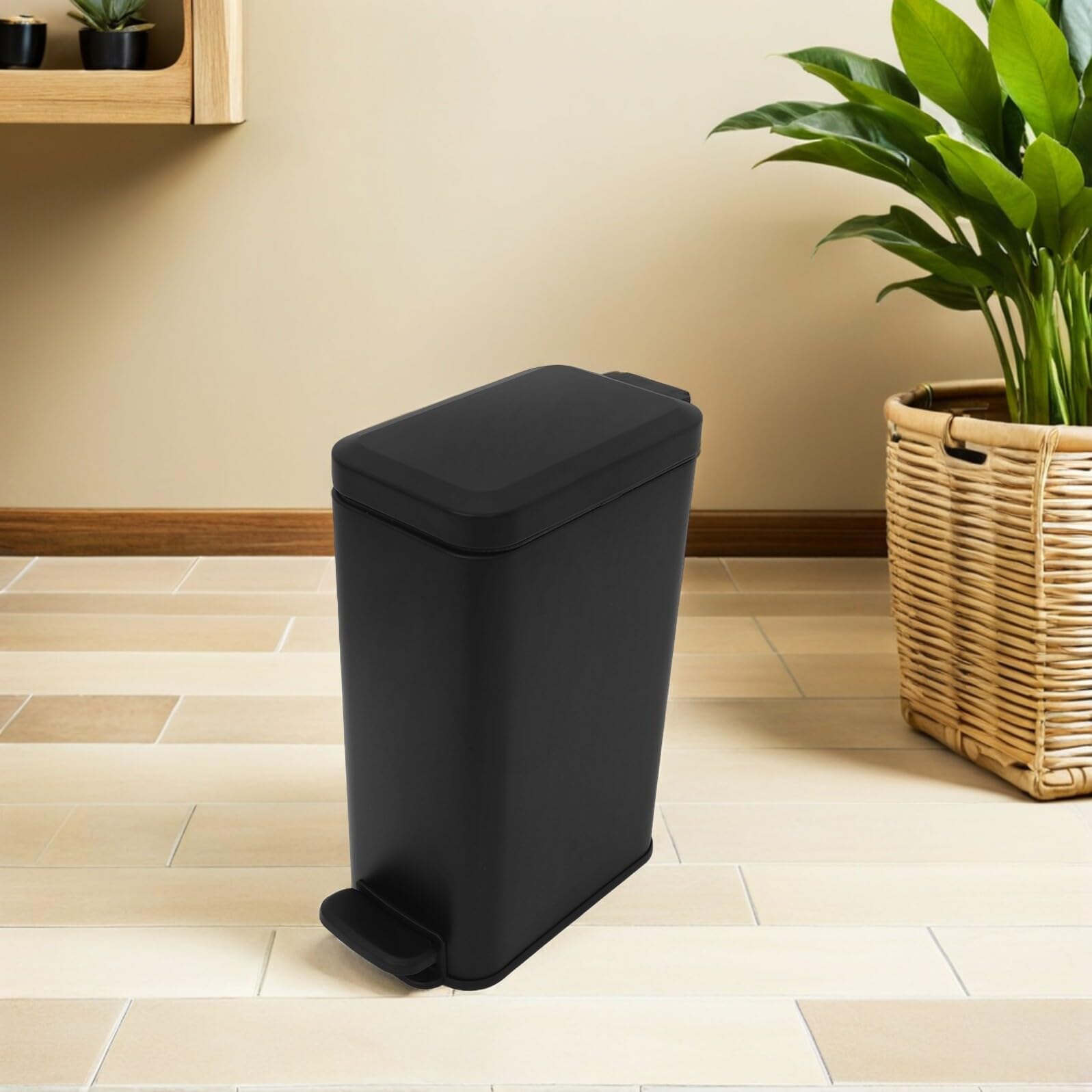 Mipcase Papelera de Baño Delgada con Pedal y Tapa Cierre Suave Cubo de Basura de Acero Inoxidable Mate Cubo Compacto para Dormitorio Cocina u Oficina