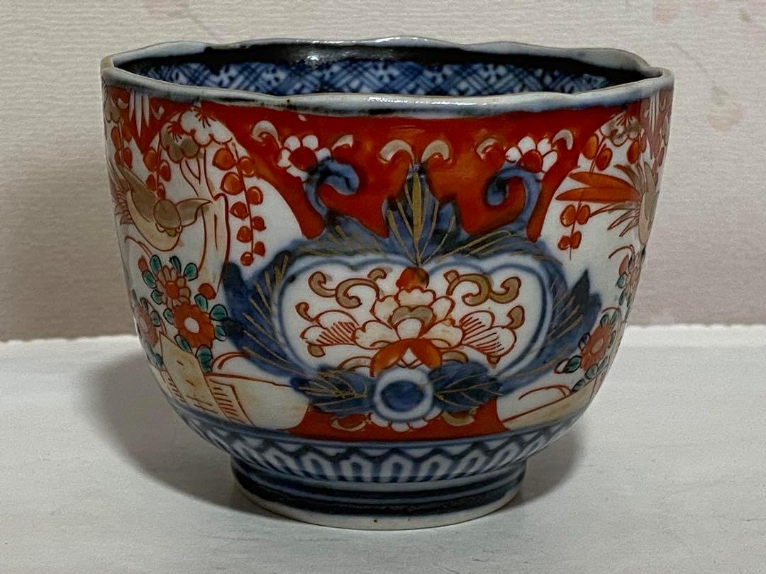 ♦江戸時代 染付 大明年製 金彩色絵花鳥文 輪花 そば猪口 元禄伊万里 骨董品 江戸時代 染付 大明年製 金彩色絵花鳥文 輪花 そば猪口