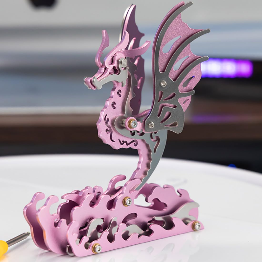 Puzzle 3D in metallo per adulti, modello di cavalluccio marino, kit di modelli di animali per adulti, decorazione per la scrivania di casa, kit da costruzione, regalo (rosa)