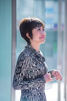 Amazon.co.jp: KAZUE WIG(ウィッグ) フェミニンショートスタイル 合成