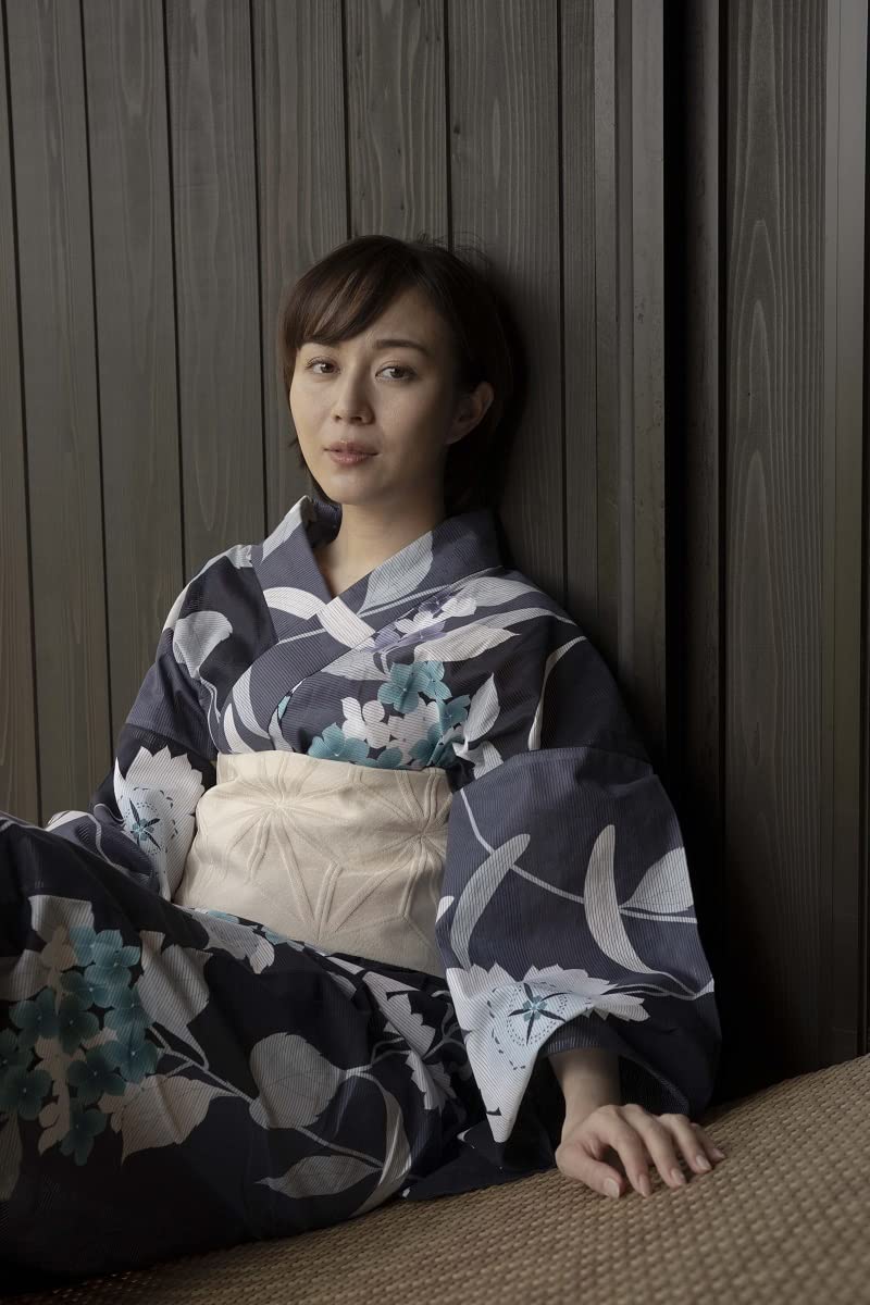 比嘉愛未写真集 本心 比嘉 愛未 清川 あさみ 藤代 冥砂 本 通販 Amazon