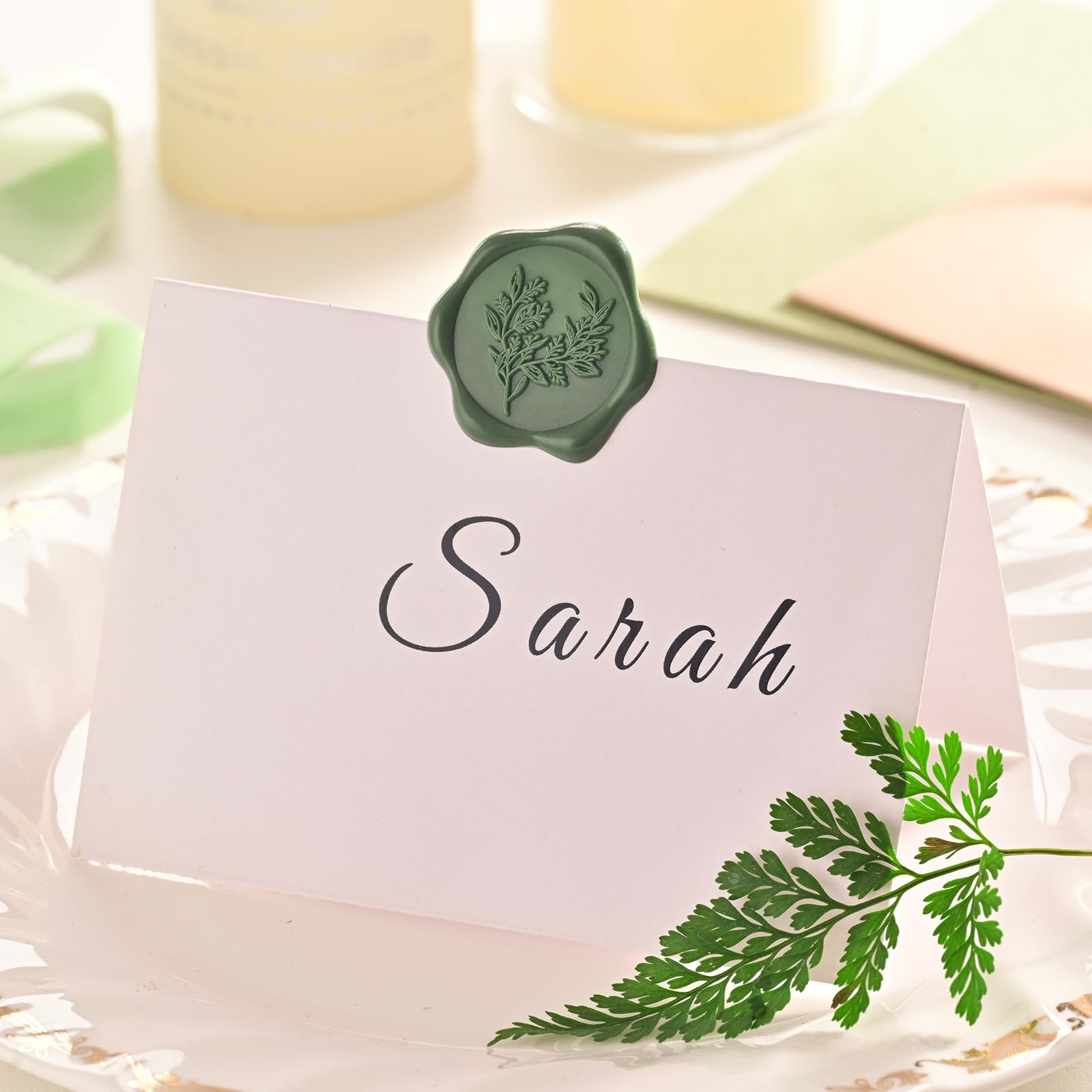 UNIQOOO Lot de 100 autocollants de cire pour enveloppe d'invitation de mariage - Autocollants pour enveloppes d'invitation de mariage - Vert olive - Parfaits pour les invitations, les enveloppes, les
