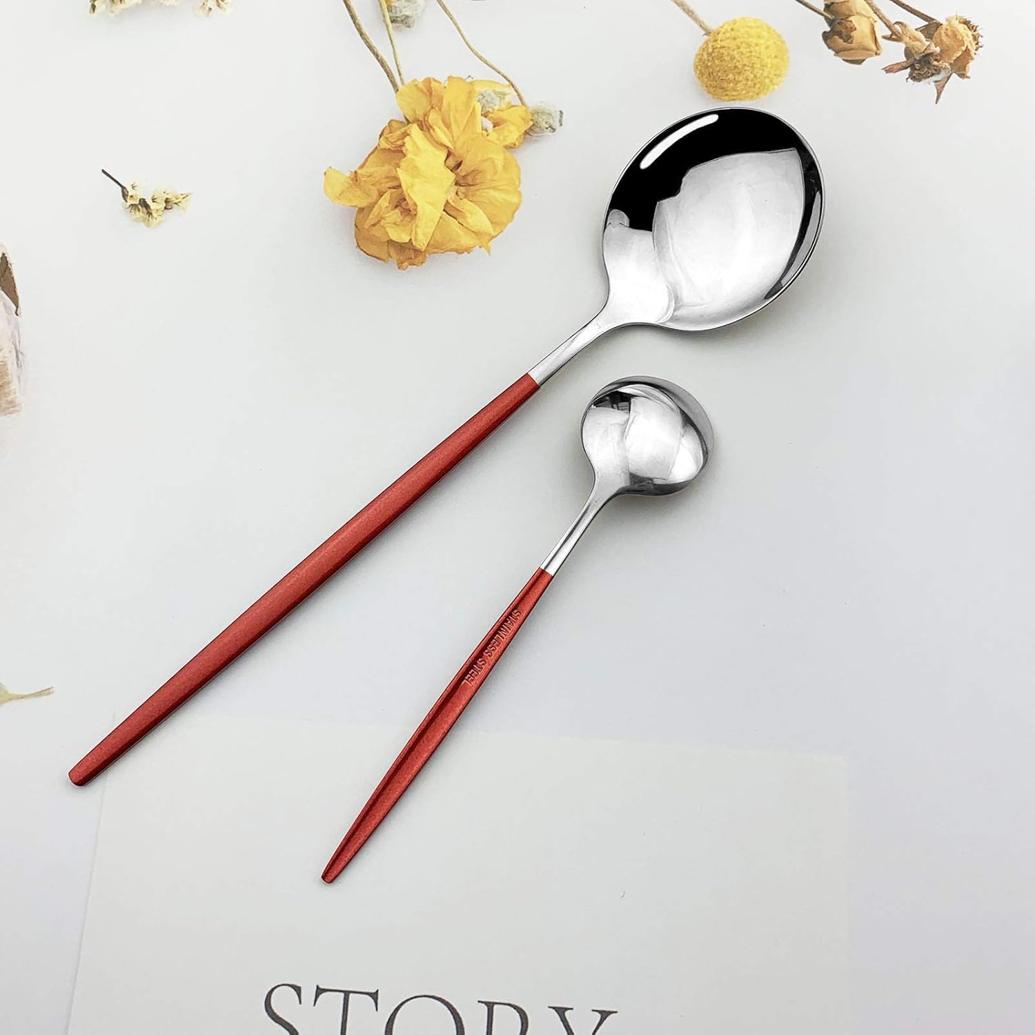 JASHII 24 Piece Titanium Red Plated Stainless Steel Flatware Set,Red Handle With Silver Mouth Utensils Set, Red With Silver Cutlery Set Service for 6 (Red Handle, Shiny Silver)