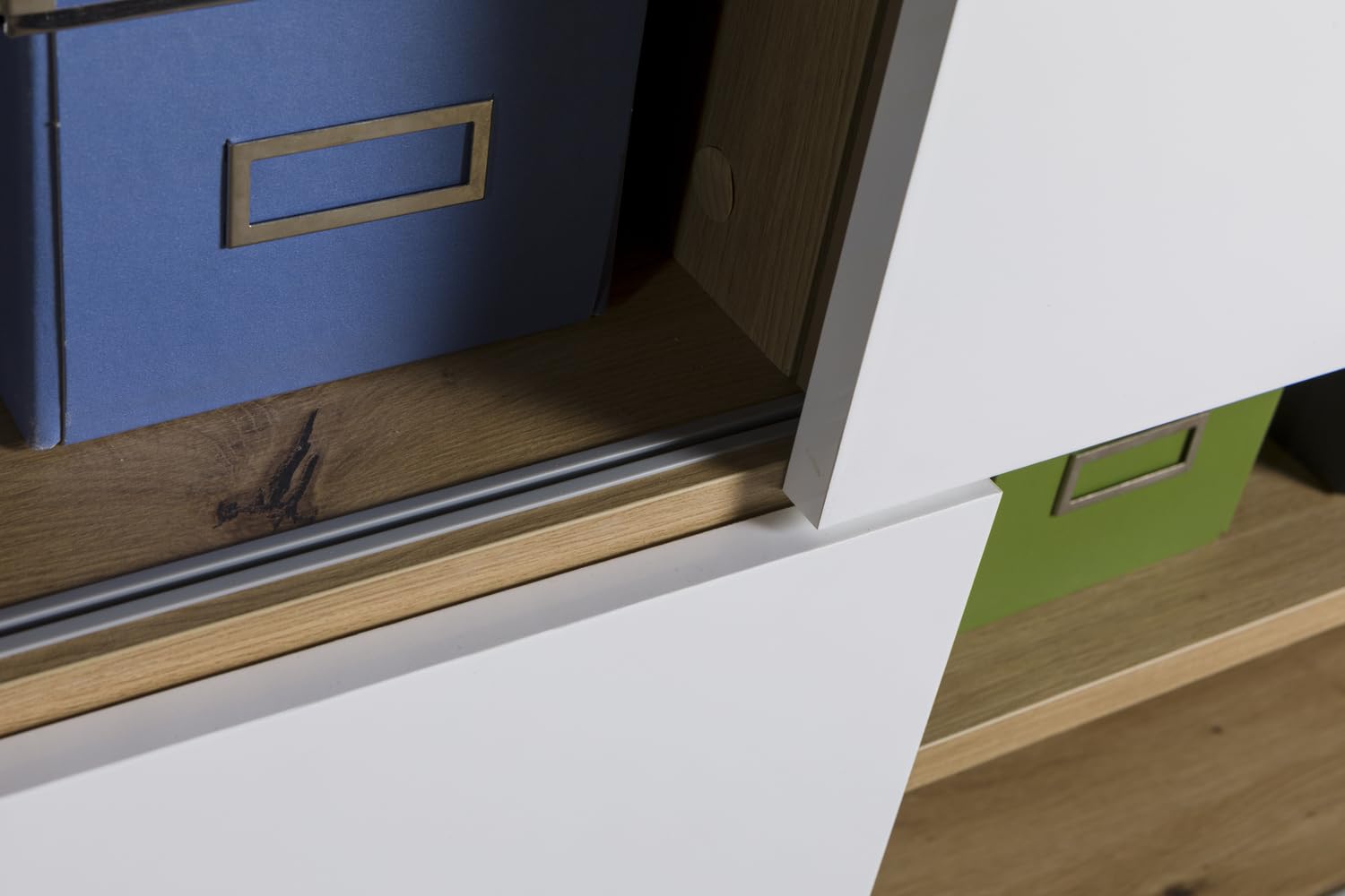 Composad | Base Multiuso della Linea ABILE con 2 Ante Scorrevoli, Mobile Archivio per Uffico e Home Office, (LxAxP):140x84,5x35,4 cm, Bianco Laccato e Rovere Mielato