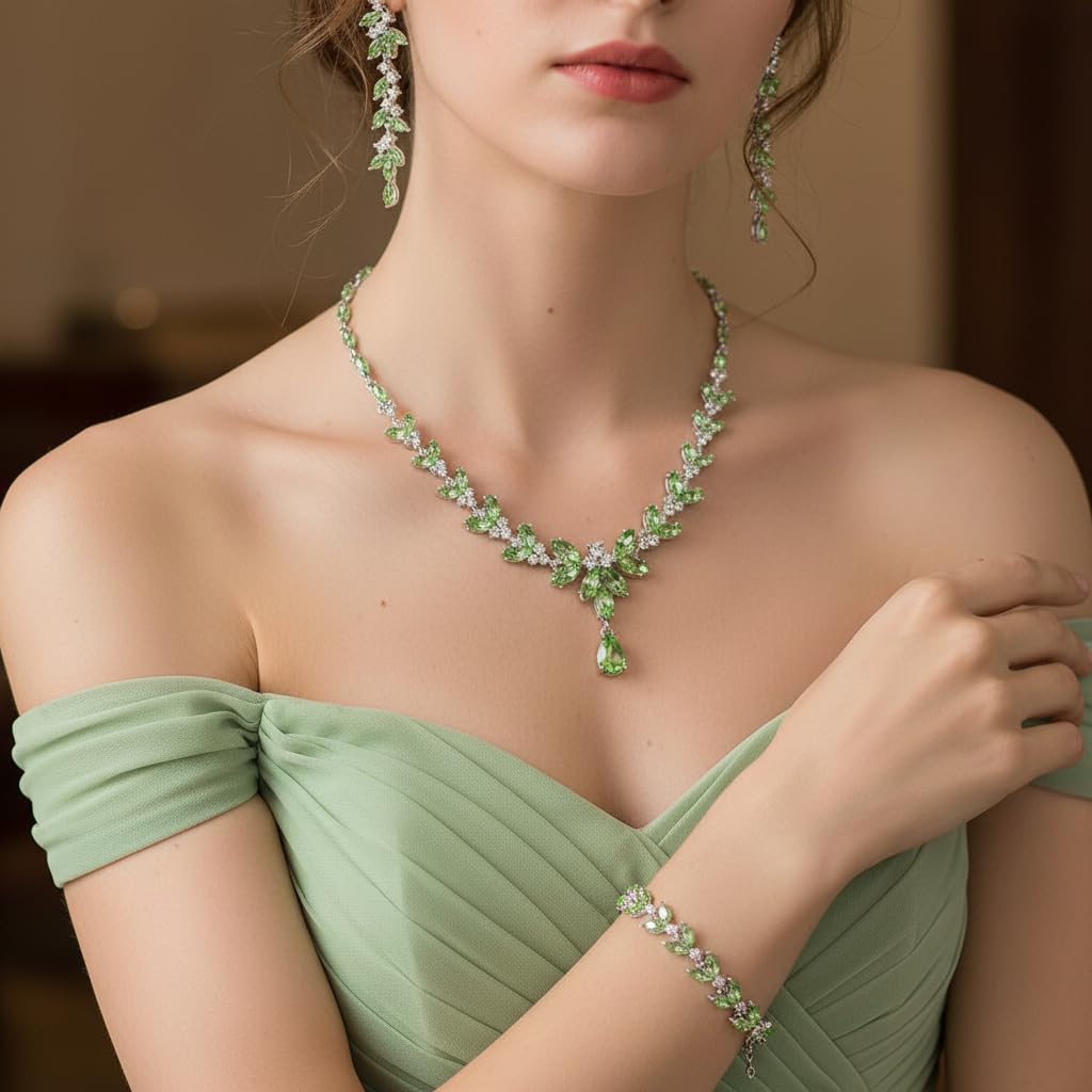 EVER FAITH Parure Bijoux Femme Mariage Mariée en Cristal Autrichien Élégant Collier Boucles d'Oreilles Pendantes et Bracelets 3PCS Ensemble Marquise Avec Feuilles De Strass Clair Ton d'argent