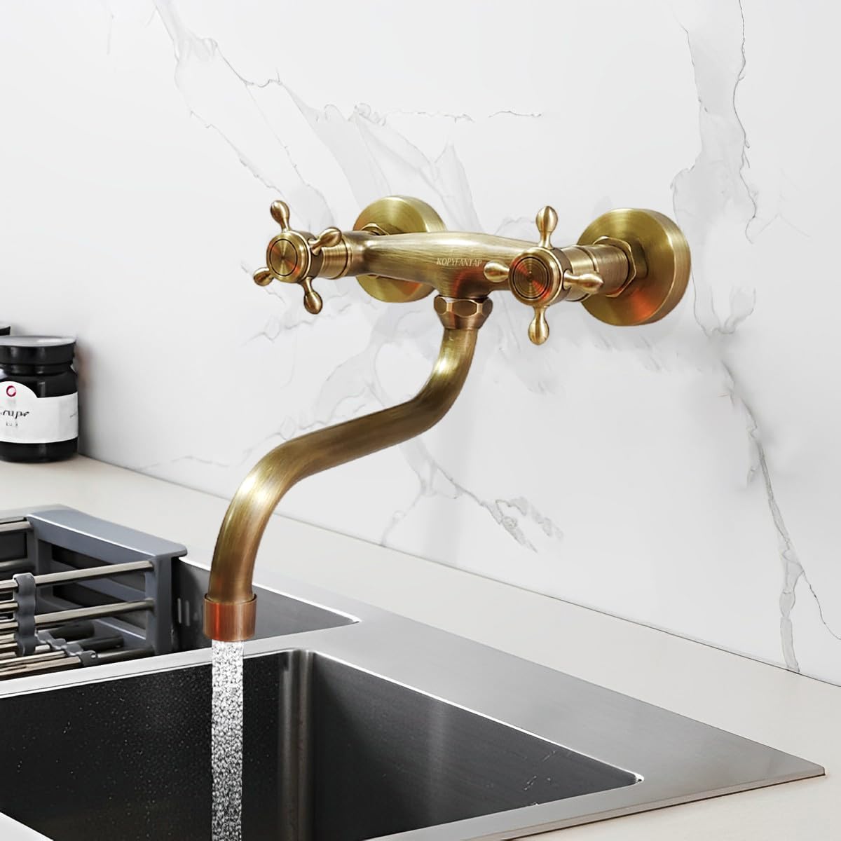 Rubinetto Lavello a Muro Ottone Anticato, Miscelatore Cucina a Parete Bronzo Retro, Girevole a 360° Rubinetto con Doppia Manopola Vintage per Cucina e Bagno
