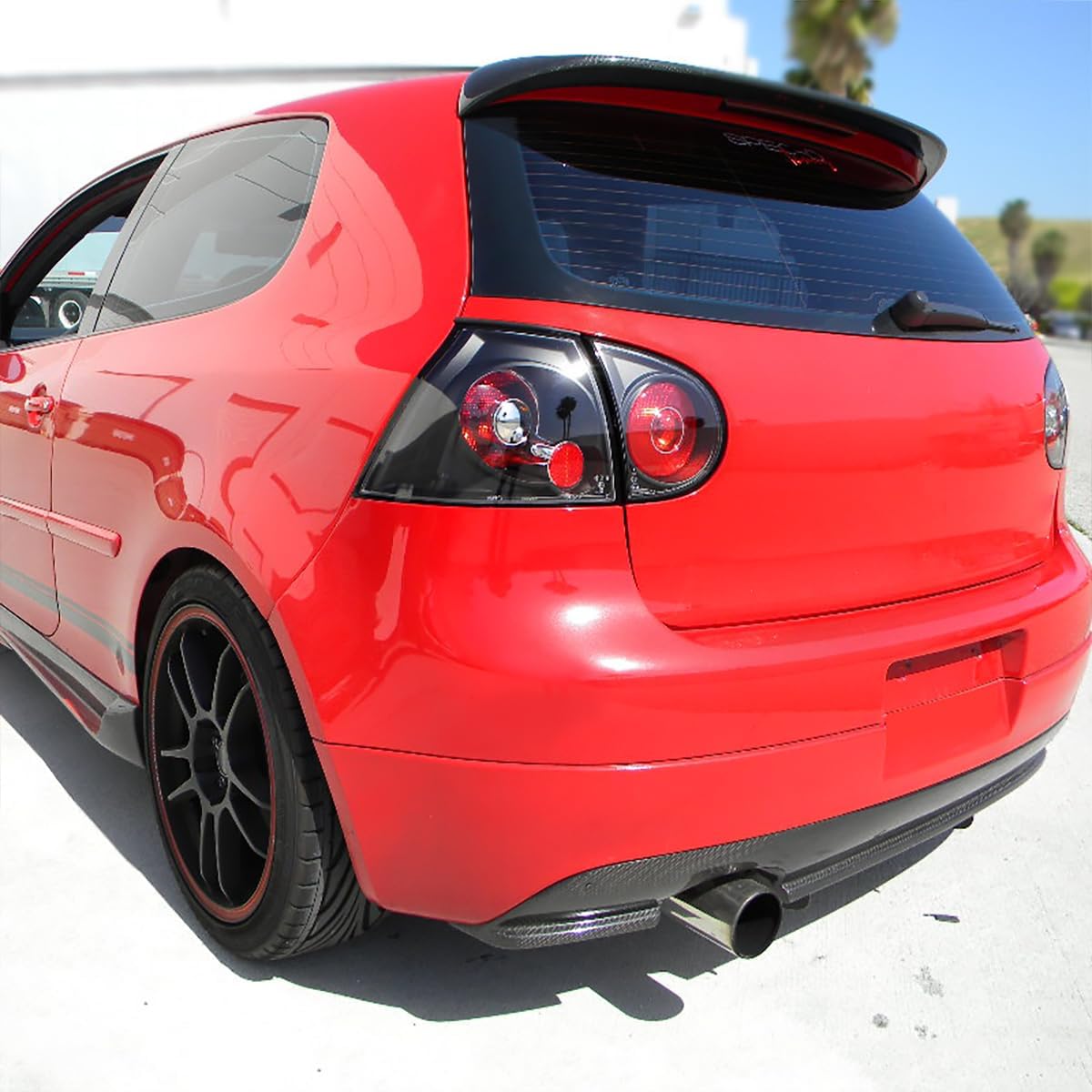 Ronnin - Fits 2006-2009 Volkswagen Golf MK5 GTI Rabbit R32 Euro Style Replacement Tail Lights Assembly Pair | Black