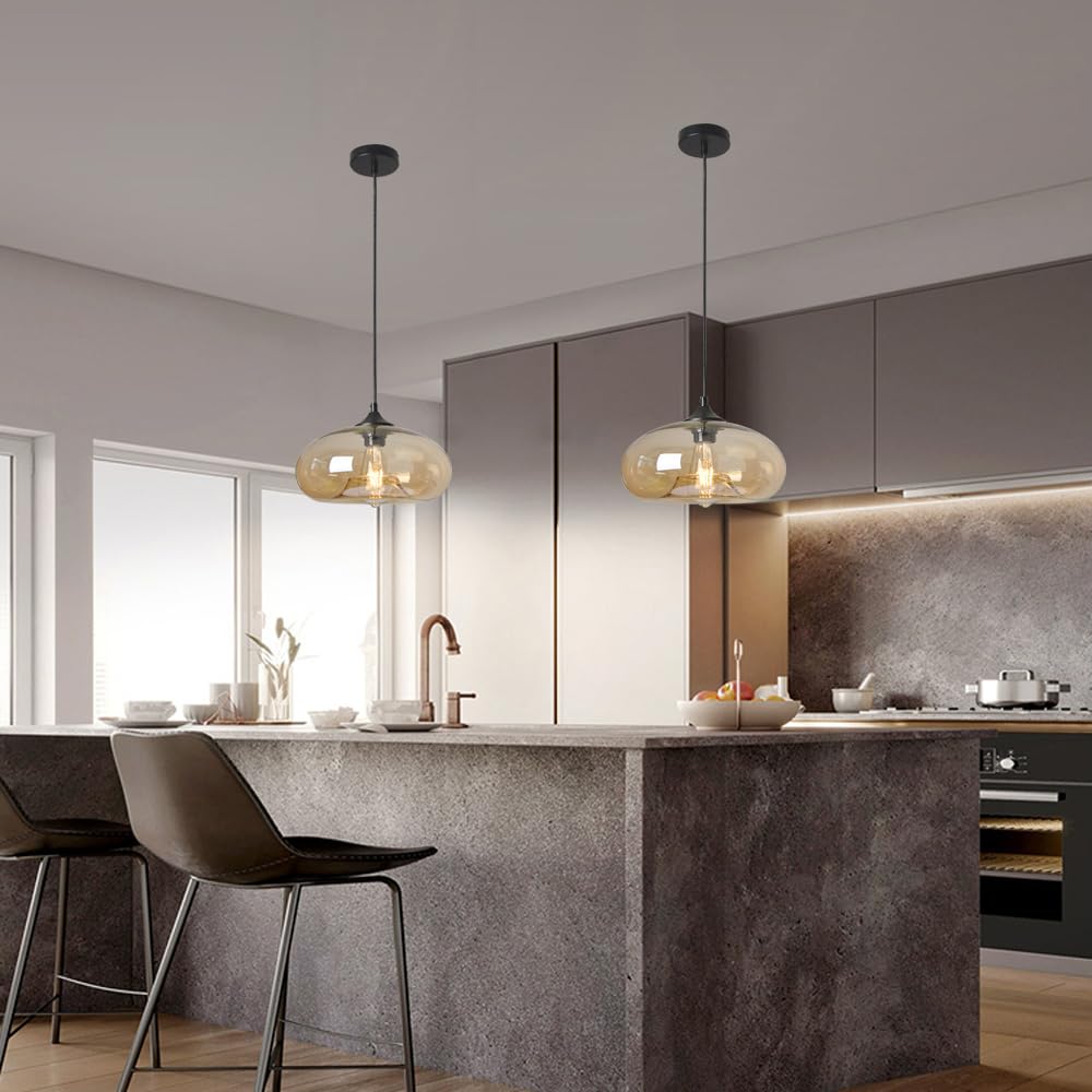 Lampadario a sospensione in vetro in stile nordico minimalista.