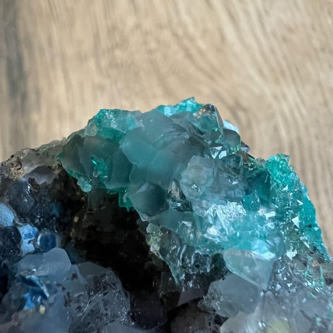 Amazon.co.jp: ダイオプテーズ 水晶 A3 プランヘ石 共生 鉱物 標本