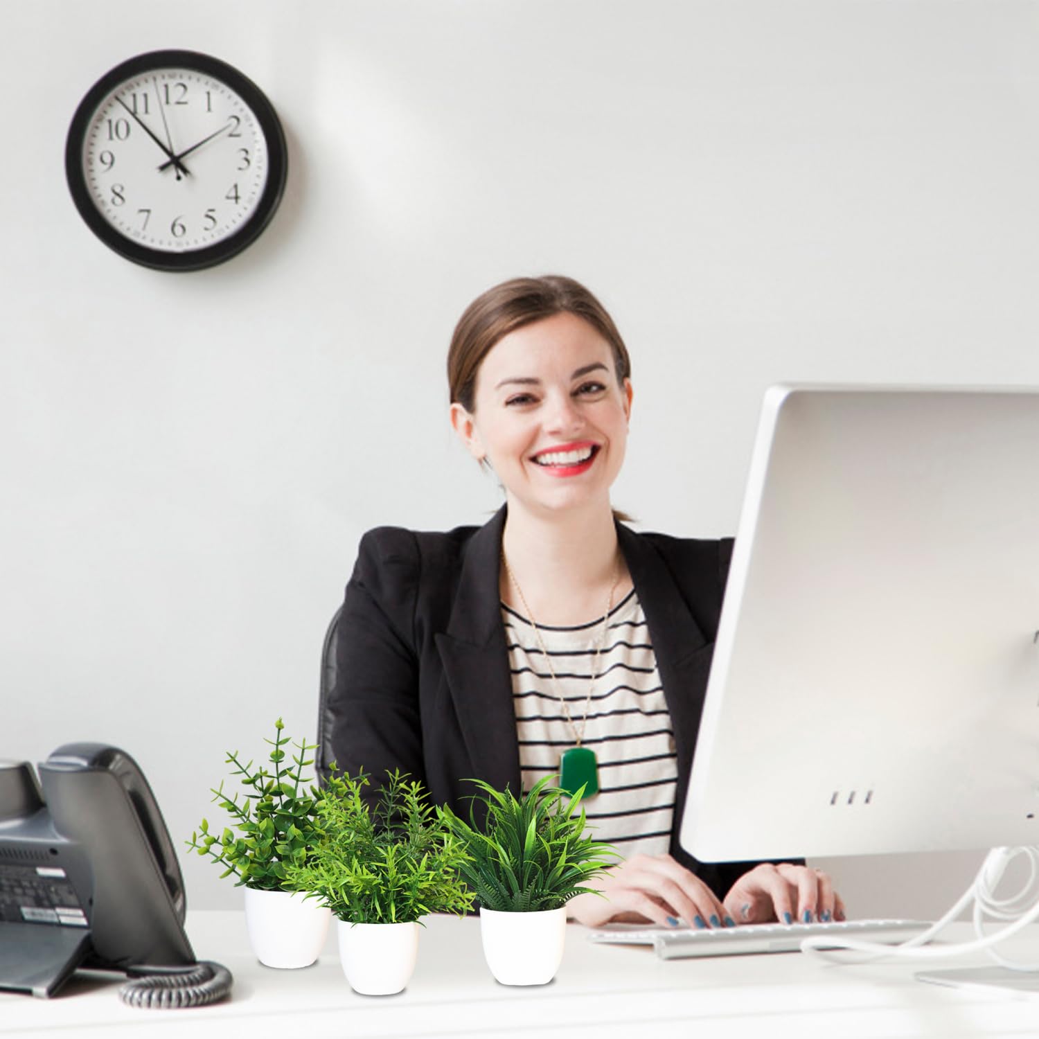 MEMOFYND 4 szt. Sztuczne Rośliny Sztuczne Rośliny Plastikowe Rośliny Małe Zielone Rośliny Doniczkowe Do Domu Sypialni Kuchni Office Decor