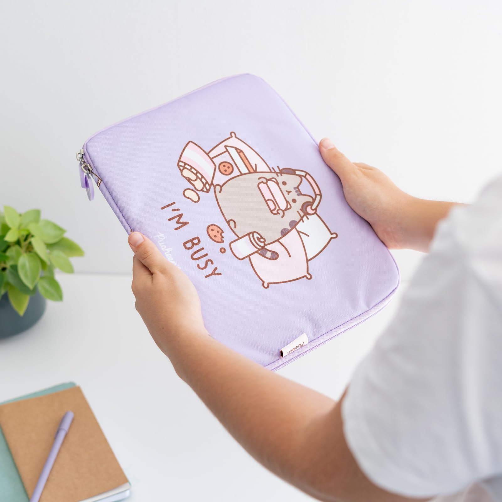 Grupo Erik Laptop Sleeve - Pusheen Gifts For Cat Lovers | 11 inch Tablet Case - 19 x 26.5 x 2.5 cm Laptop Cover, Tablet Sleeve | Pusheen Cat Gifts For Women