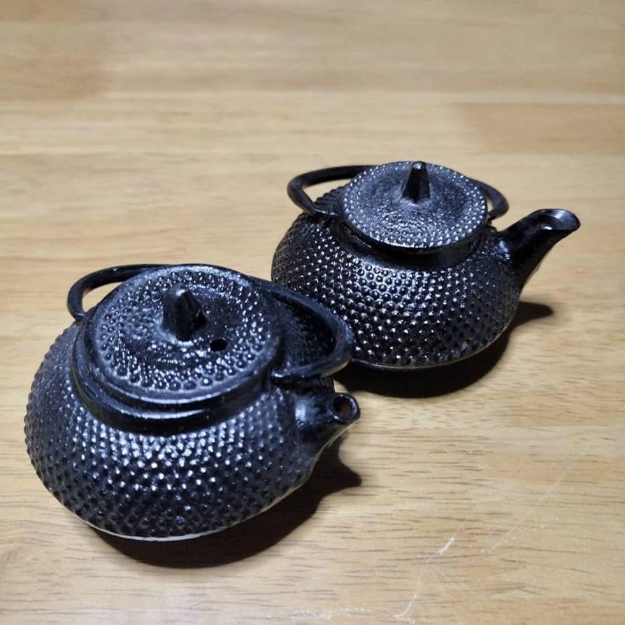 Amazon.co.jp: 南部鉄器 鉄瓶 岩鋳 鉄器 ミニチュア 鉄瓶 セット