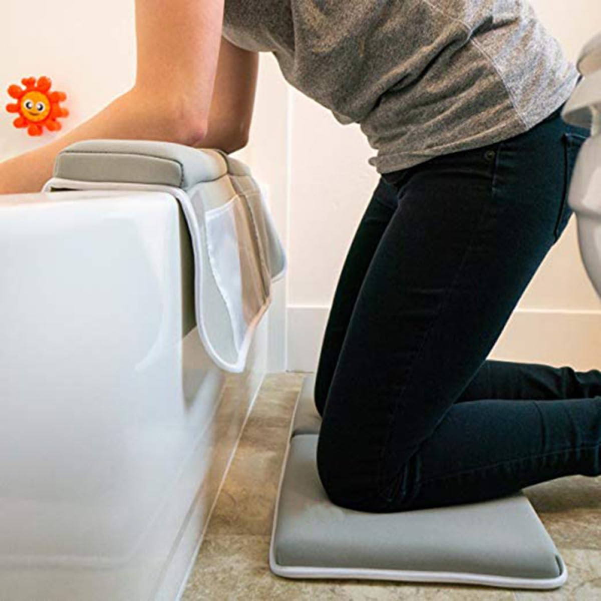 DOITOOL Almohadilla Antideslizante para Baño Infantil con Bolsillos Organizadores Cojín Plegable para Rodillas Ventosas Fuertes para Seguridad y Comodidad Ducha y Bañera Gris