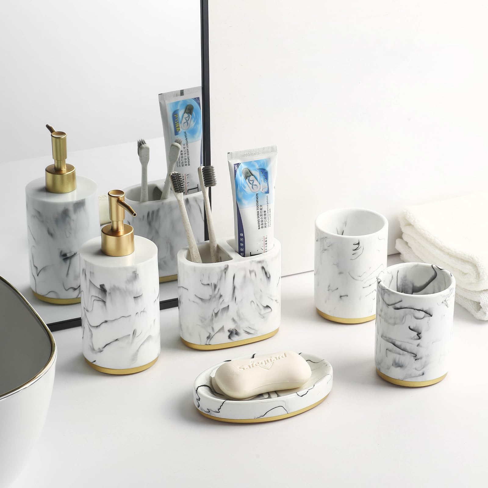 Juego de accesorios para encimera de baño de 5 piezas, dispensador para jabón líquido o loción, jabonera, 2 vasos y soporte para cepillos de dientes, resina con patrón de mármol (blanco) 4