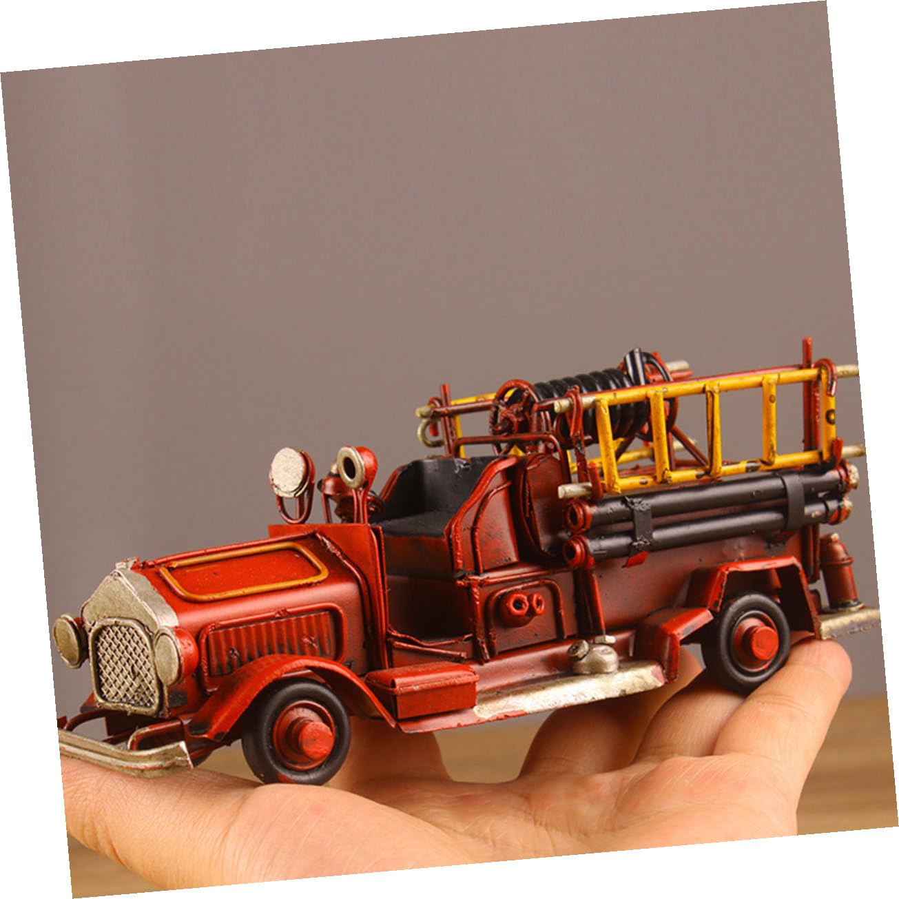 Kleiner Modell Feuerwehrauto aus Schmiedeeisen für Hausdeko und Büro