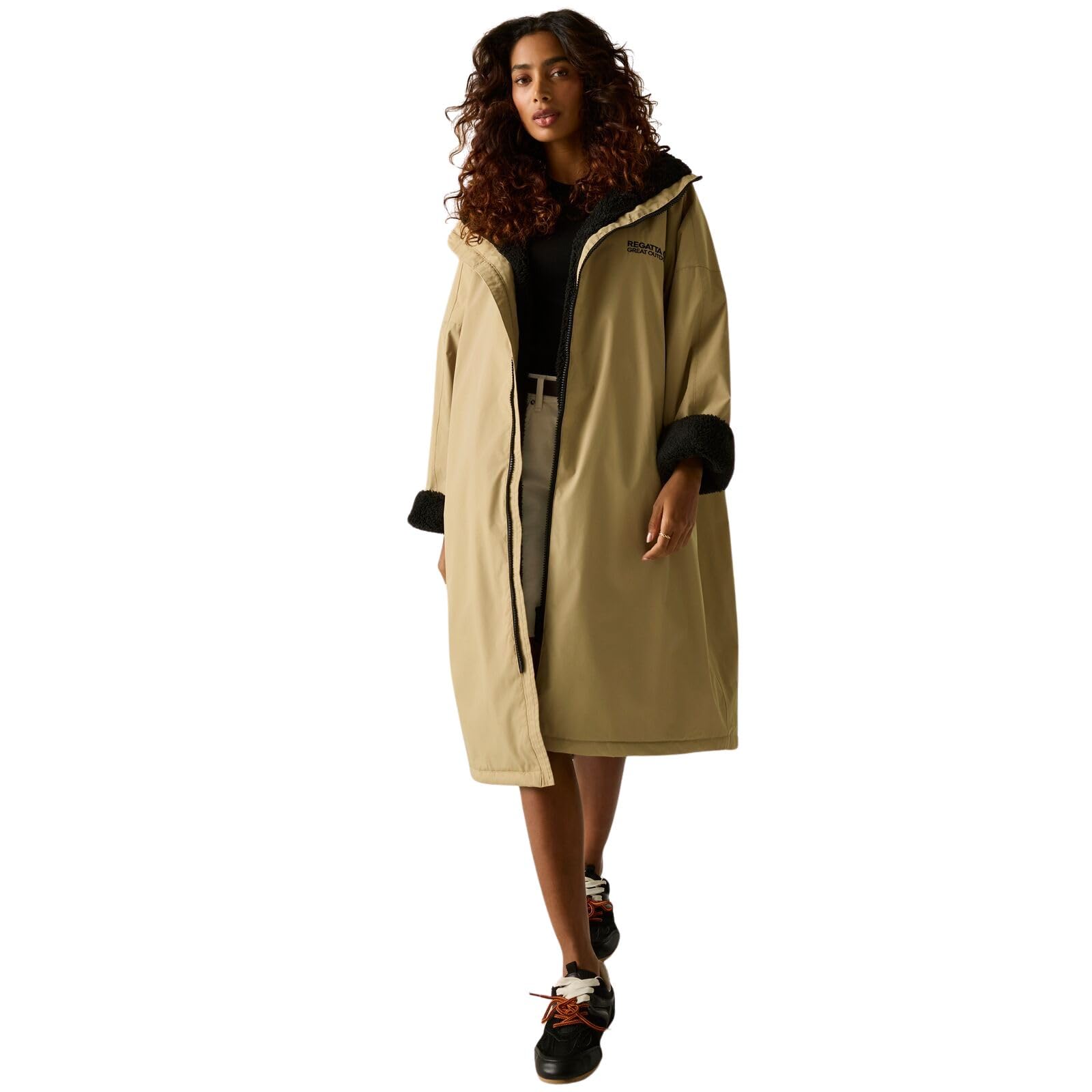 Regatta Men's Oat/Black Outdoor Active Unisex Waterproof Changing Robe - Lxl