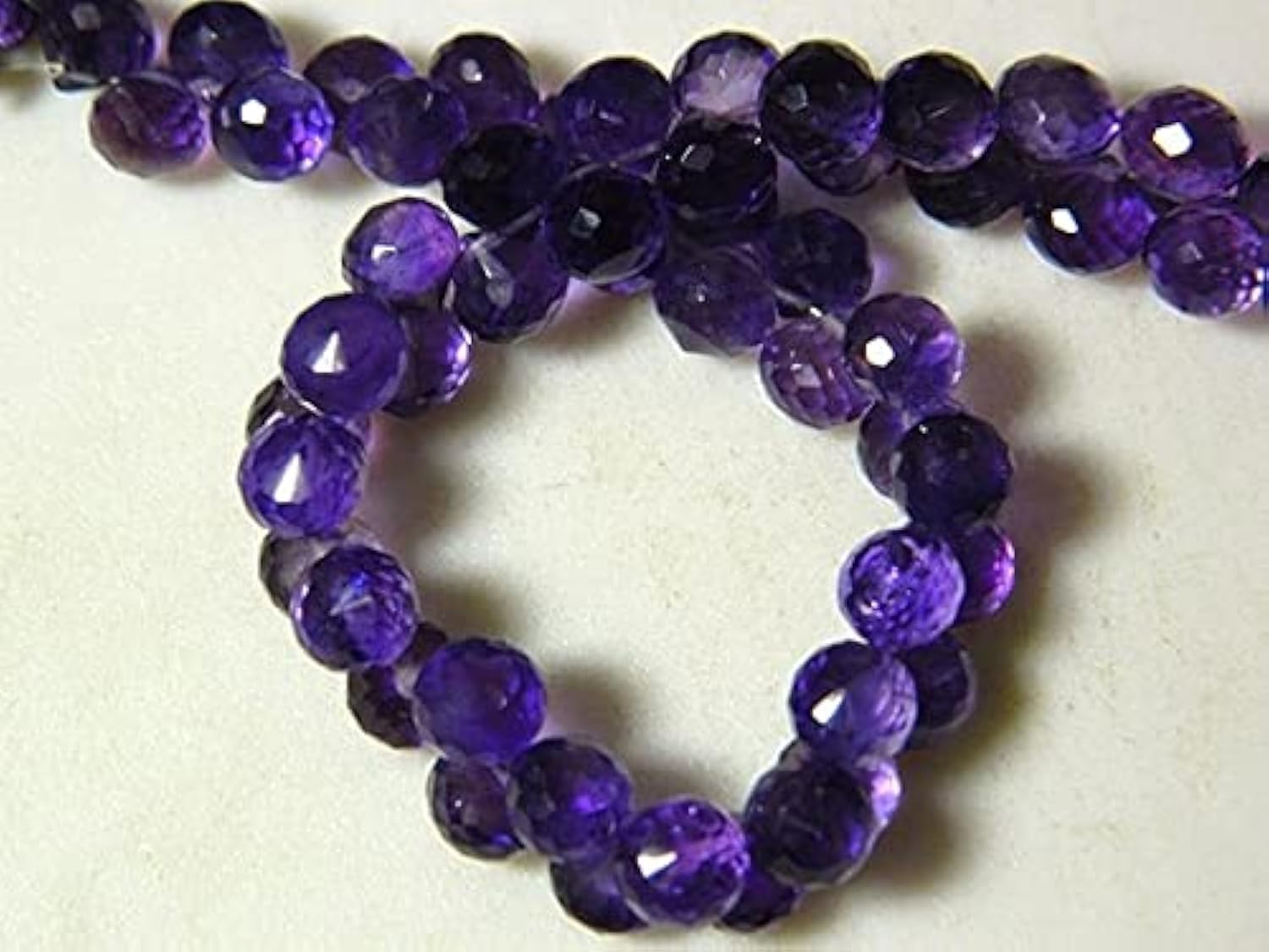 Améthyste naturelle en perles briolettes de 8mm pour fabriquer un cadeau d'anniversaire unique