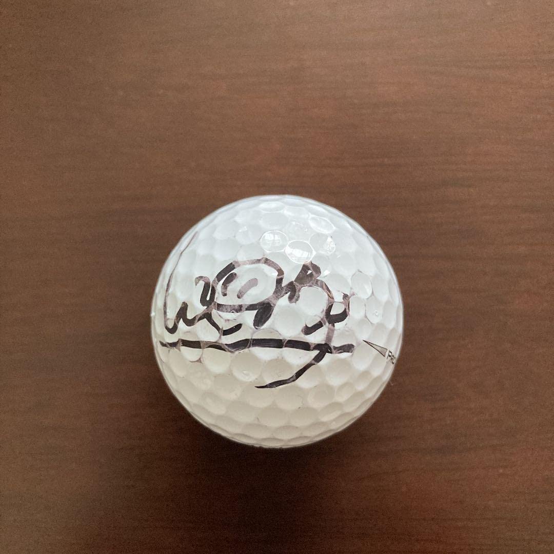 Amazon.co.jp: 渋野日向子選手サイン入りゴルフボール : ホビー