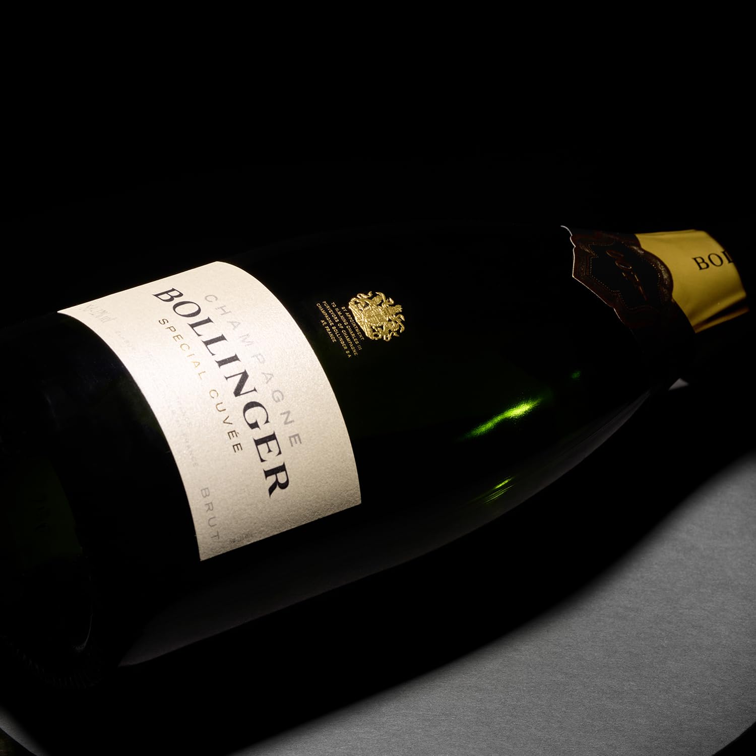 Bollinger Special Cuvee Champagne 75cl - James Bond 007 Limited