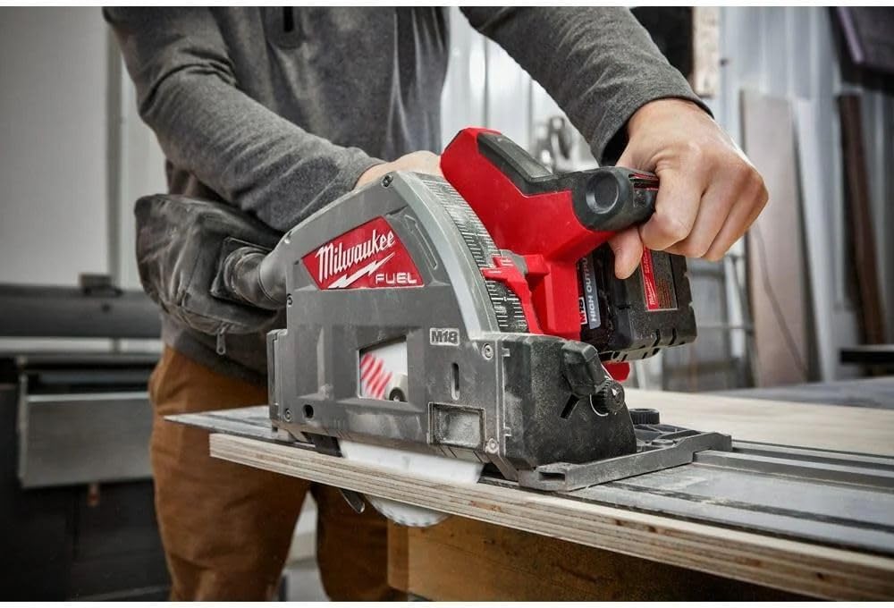 Milwaukee Electric - M18 Fuel 6-1/2RDQUO Plunge Track Saw