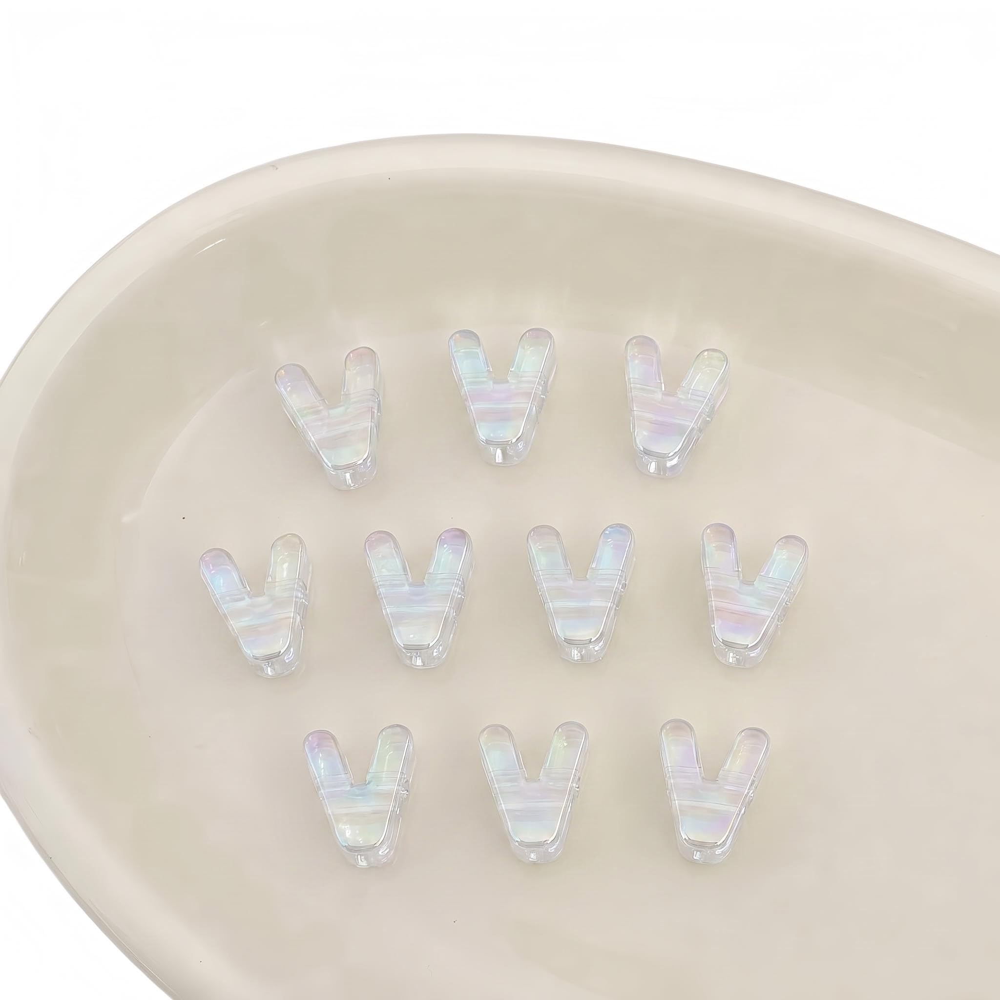 Letter Beads 10pcs, Large Acrylic Alphabet Beads with 6mm Hole, Iridescent Holographic UV Plated for Bracelet Making, Jewellery, Keyrings & Craft (Iridescent Aurora White, Letter V)