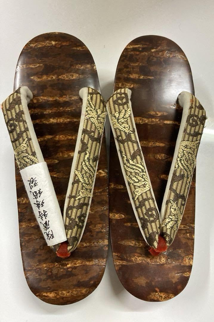 Amazon.co.jp: 伝統工芸 舟形 桜皮 鼻緒は 京都正絹高級織り院蔵特殊織 