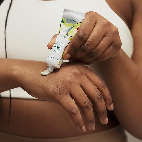 Miniatura 47 de The Body Shop Crema de manos de fresa para piel normal - Vegana - 1Fl Oz