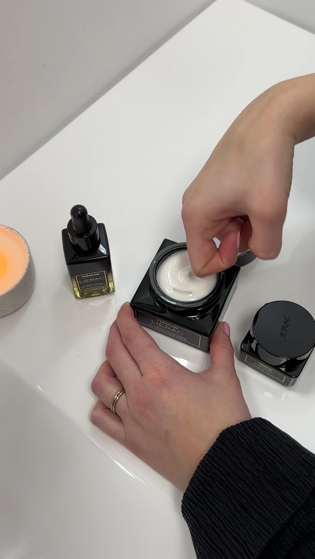 Lierac The Voluptuous Face Cream - Wrinkle-Minimizing Face