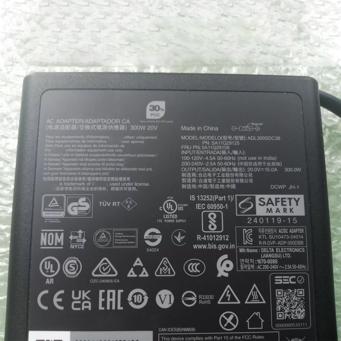 JULUCA ADL300SDC3B 20V 15A 300W 電源 ACアダプター For LENOVO Legion 2025