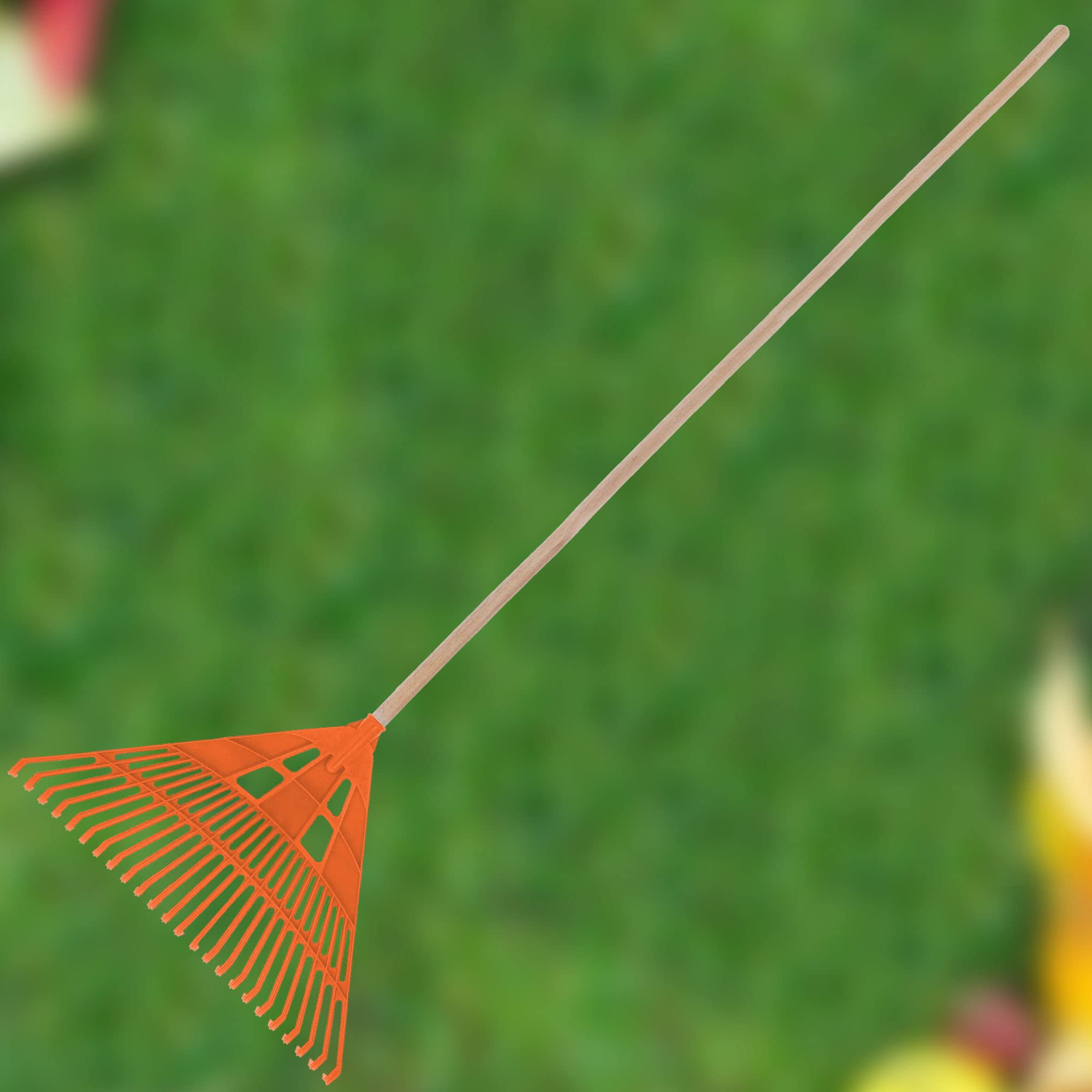 KOTARBAU® Rastrillo Jardín - Plástico - 61 cm - Naranja - con Mango - Rastrillo para Césped - Rastrillos - Ligero Y Resistente - Herramienta para Jardinería