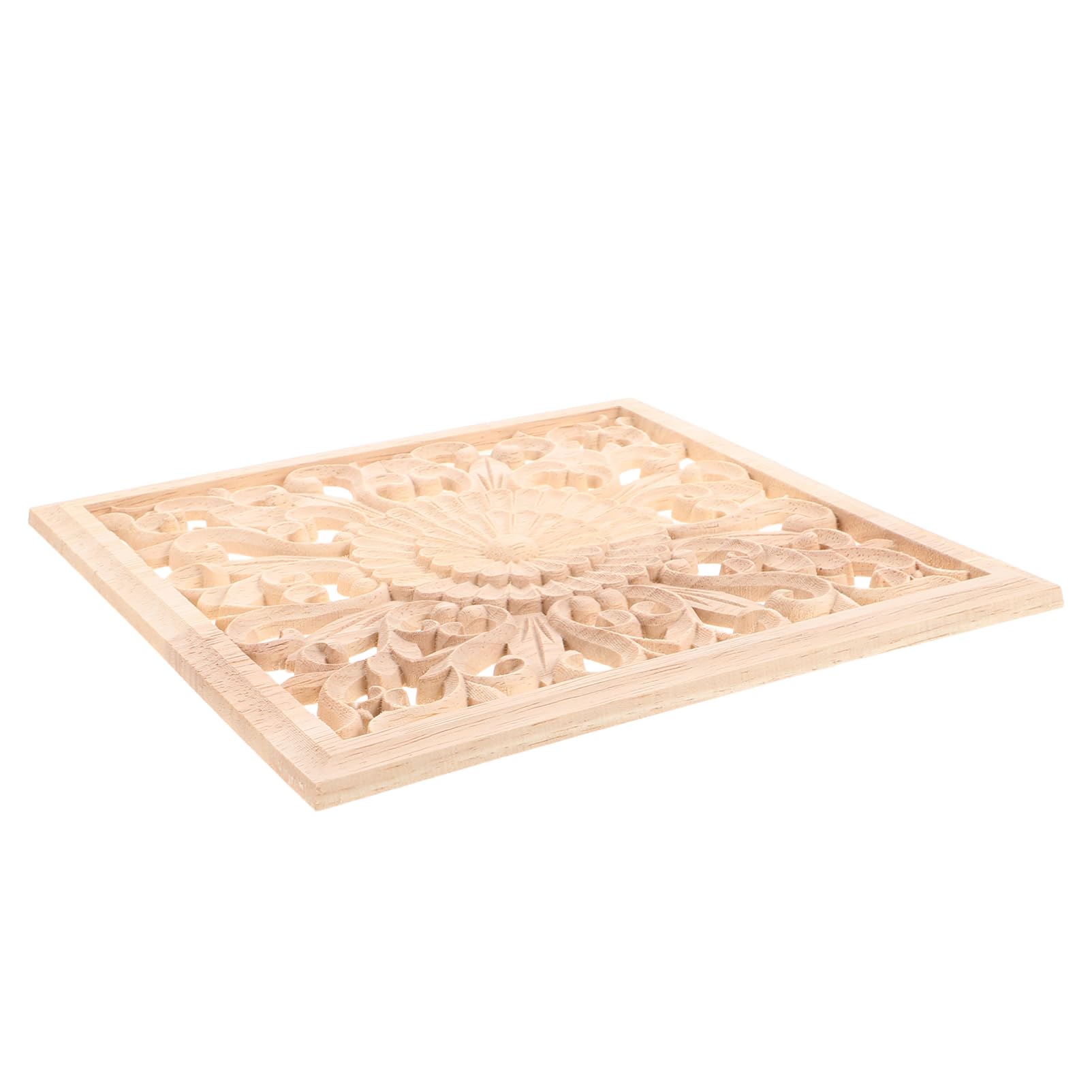 Molduras de madera sin pintar listas para decorar muebles y armarios