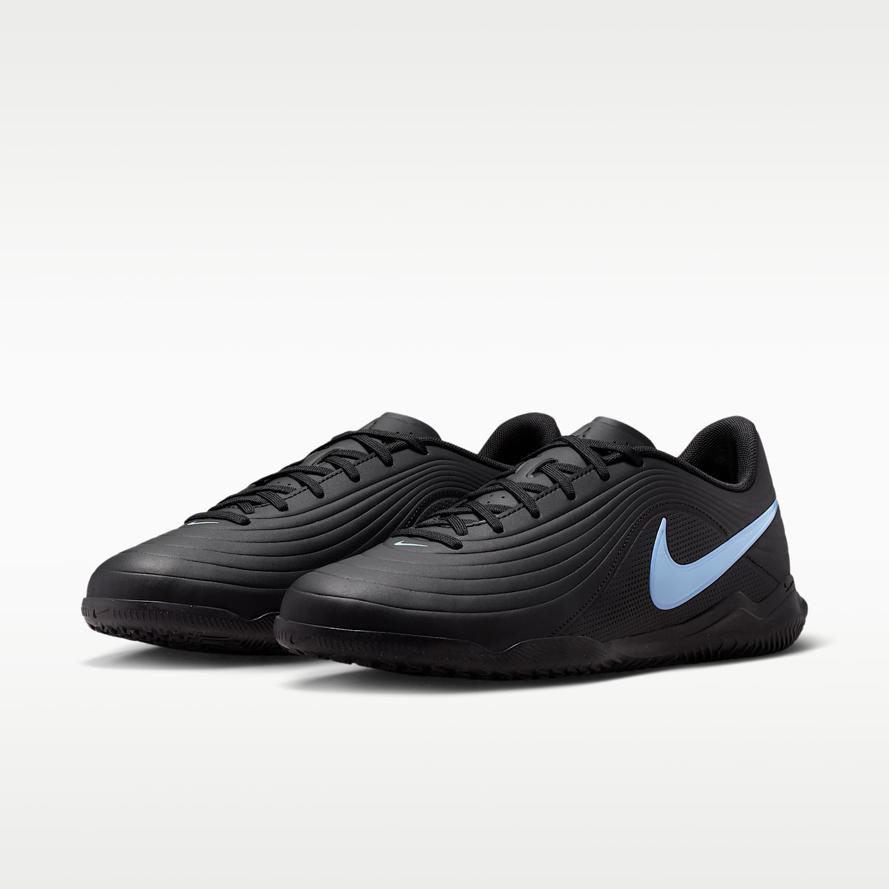 Nike Tiempo Maestro Club IC Indoor Soccer ShoesHombre