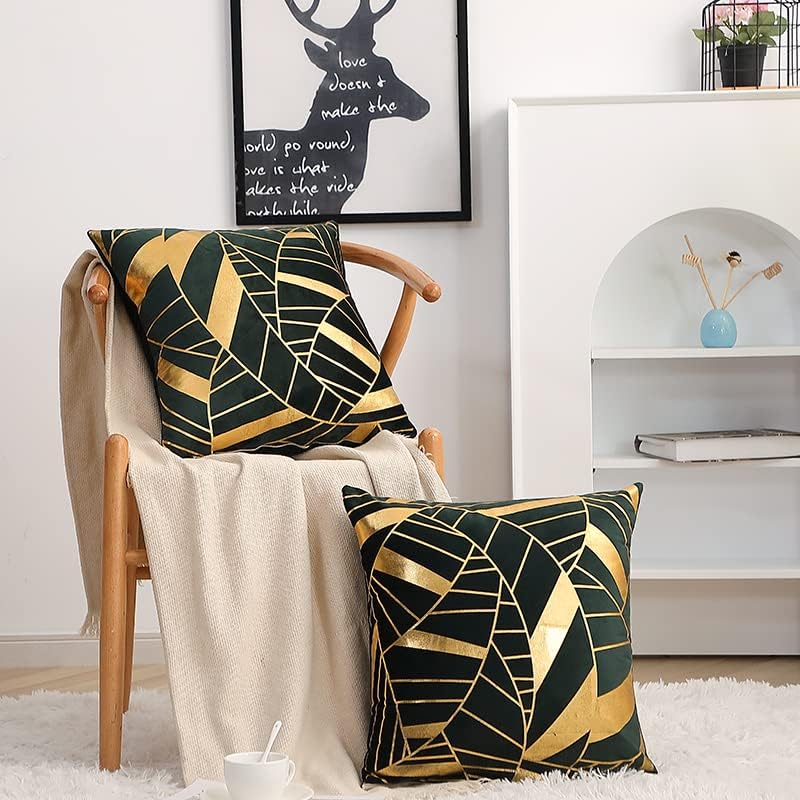 BeSpring Emerald Green and Gold Velvet Cushion Cover Decorative Pillows Covers Pack of 2 Soft Square Throw Pillow Case for Modern Homes Couch Sofa Bedroom Living Room Car 18 X 18, 45x45cm