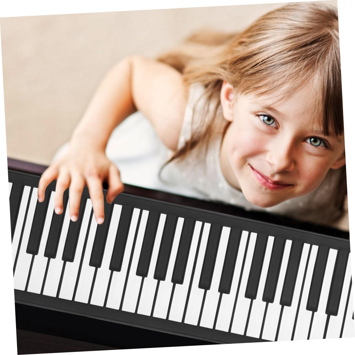 Pianoforte Portatile 61 Tasti in Silicone Leggero Funzione Accordo a Dito Singolo e Multiplo per Ragazzo Ragazza in Scena o Casa Ingresso Audio Mp3 e Pedale Sustain