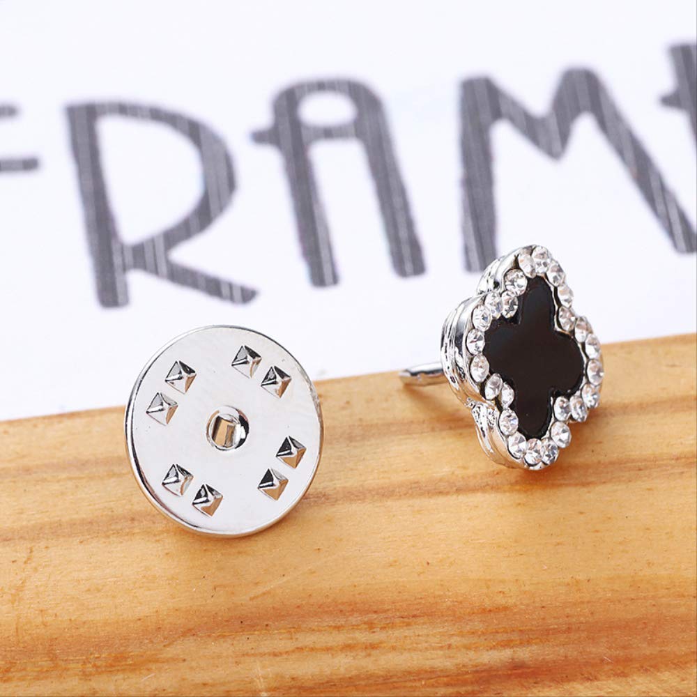 Broche trèfle en diamants au design de haute joaillerie pour femme
