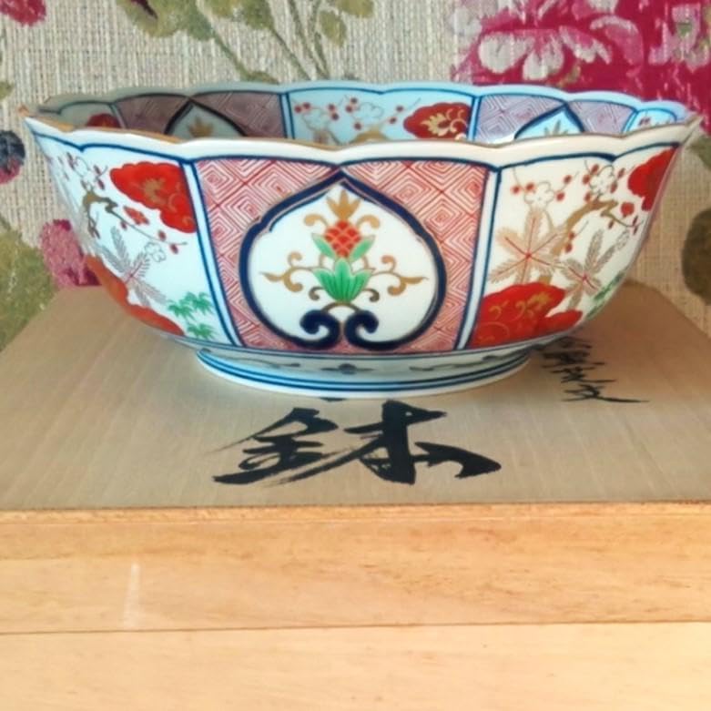 古伊万里　染錦菊割ミツ鉢　木箱　幅約24/21/18㎝　東Y7-0725③タカサ 古伊万里 染錦菊割ミツ鉢 木箱 幅約24/21/18㎝ 東Y7-0725③