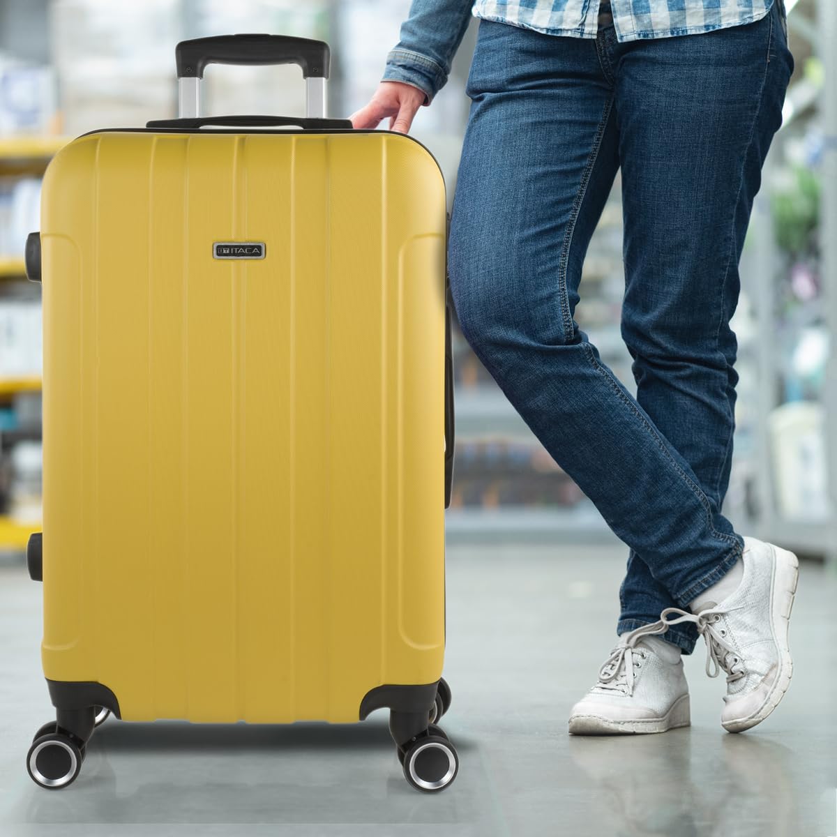 ITACA - Maleta Mediana con 4 Ruedas Giratorias para Viajes Largos Tipo Trolley Ideal como Maletas de Viaje Grandes 23 Kilos y Maleta Viaje Mediana Resistentes, Amarillo — view 2