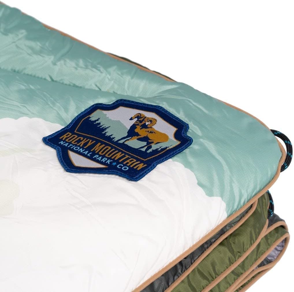 Rumpl The Original Puffy | Indoor Outdoor Camping Blanket for Traveling, Picnics, Beach Trips, Concerts | Cascade Fade Green and Rocky Mountains 1-Person Bundle : Sports & Outdoors