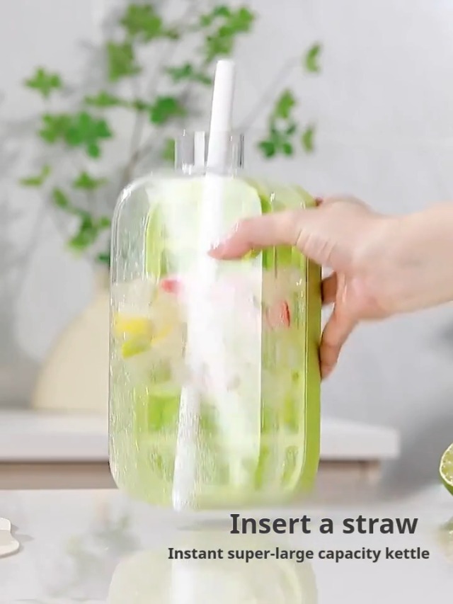 Bandeja y contenedor de hielo 2 en 1, 18 cubos miniatura 7