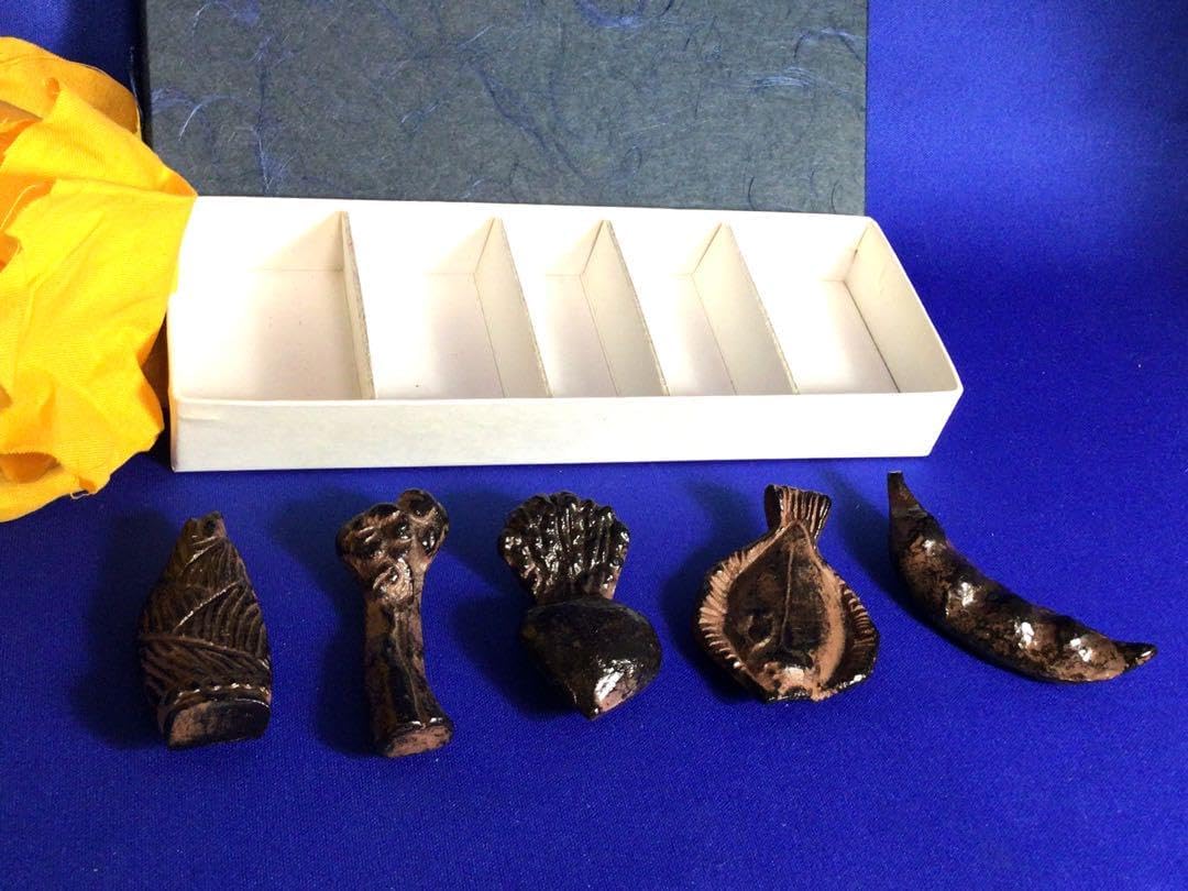 彫刻家 山崎猛 旬の好物 箸置き5個セット・在銘・金属工芸作品・会席・共箱付き 彫刻家 山崎猛 旬の好物 箸置き5個セット・在銘・金属工芸作品・会席
