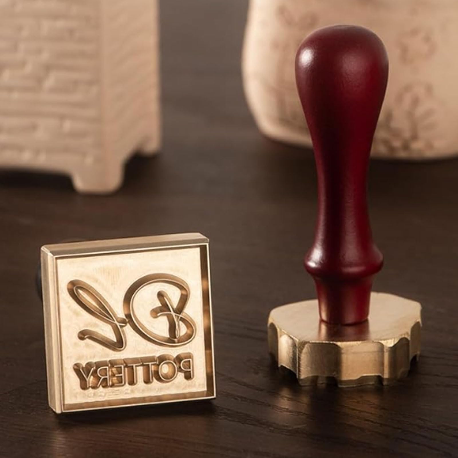 Timbro in argilla personalizzato, timbro in ottone personalizzato for ceramica, strumento for impronte creative con manico in legno cartello(2 Inches)